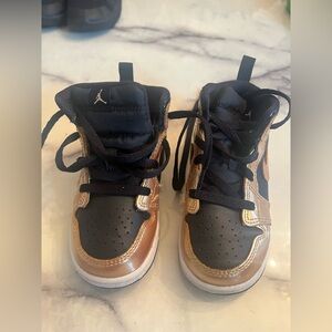 Jordan Kids Black and Gold Sneakers
